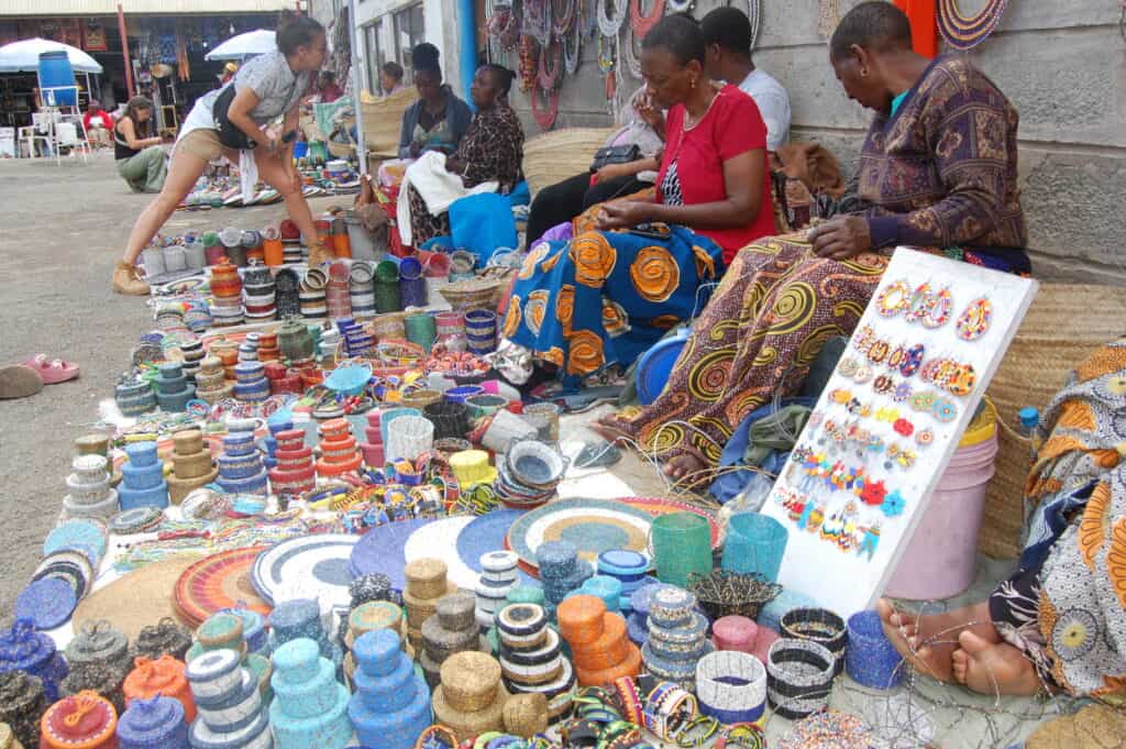 local-artisans-at-maasai-market-in-arusha-city